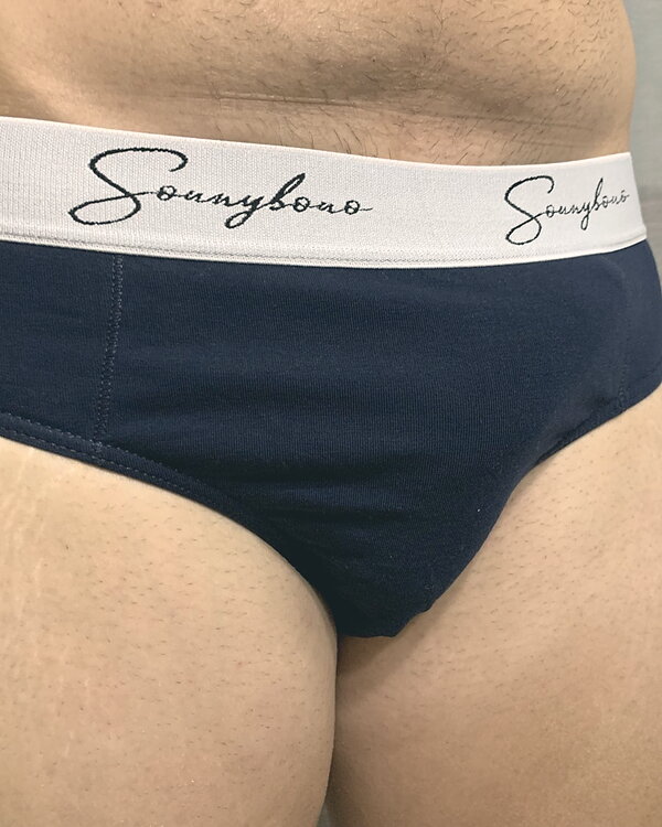 Slip di mio marito!!di cosa li vuoi pieni??🐷